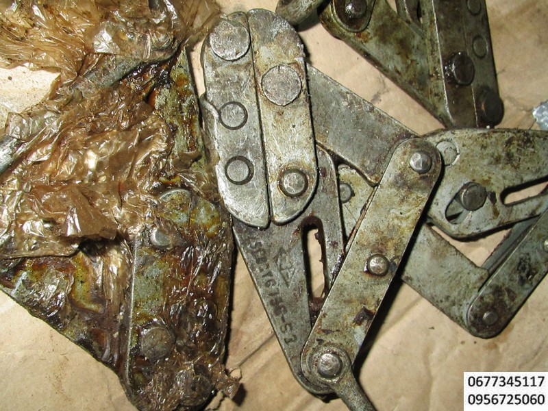 Лапка ЛП-4/5 , лапка для натяжіння проводів ЛП 4/5, захват 04-05мм провода ЛП-4/5,каблучок, устройство (лапка) ЛП 4/5 для протяжки проволоки, для натяжения проводов воздушных линий связи, для натяжения ручным способом проводов диаметров 4…5 мм при строительстве и ремонте воздушных линий сигнализации и связи.